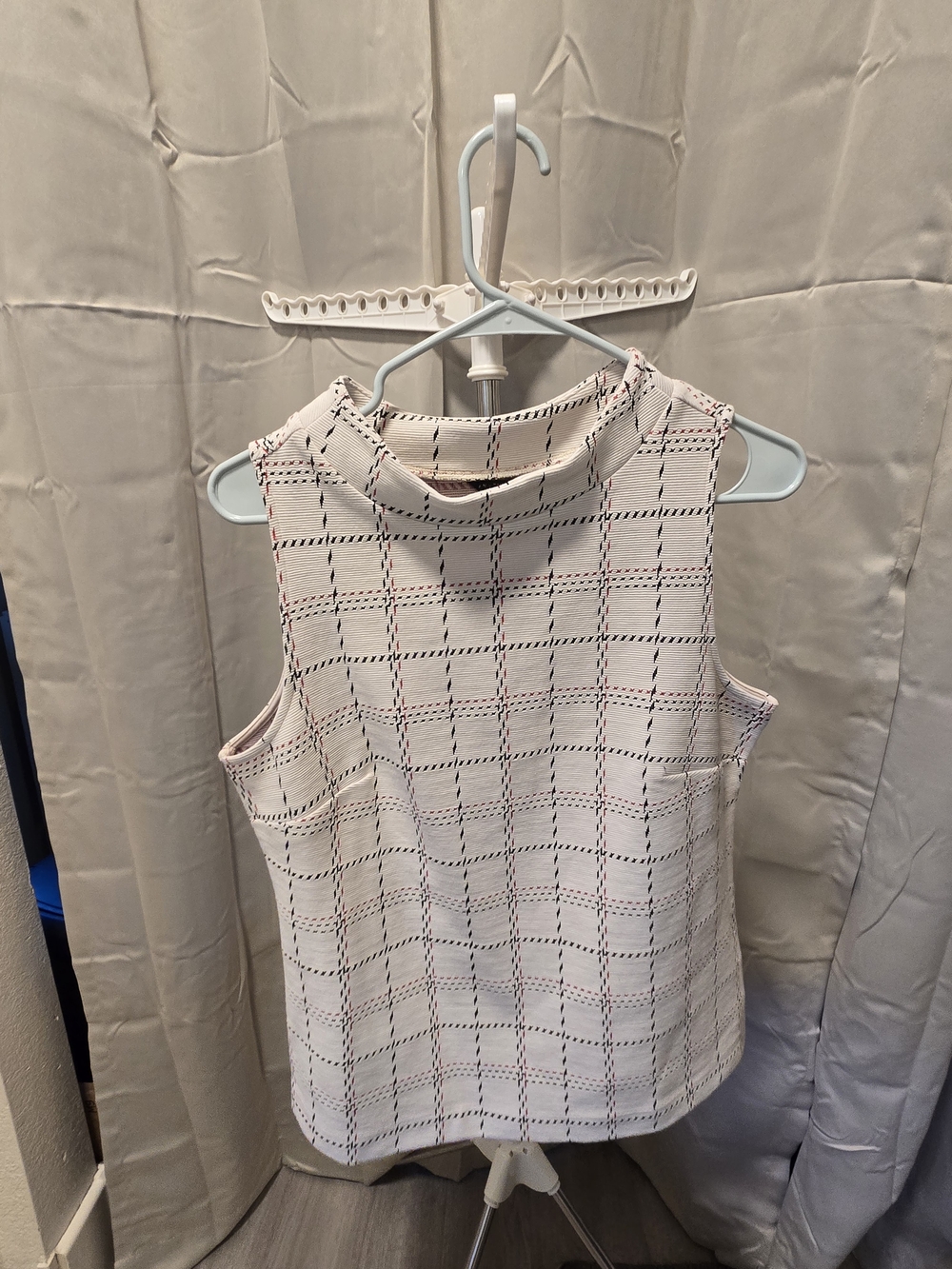 Ann Taylor White Mock Neck Sleeveless Plaid Shirt